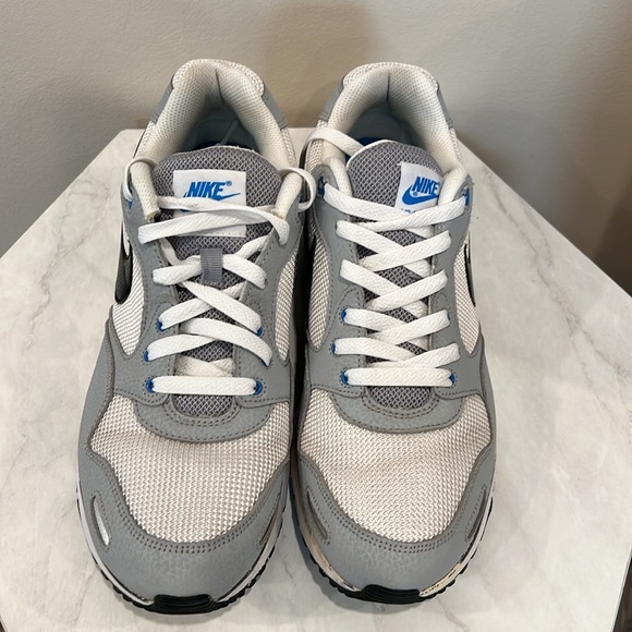 🔥Nike Air Max Direct Sneakers in Gray, White, and Black🔥 - Picture 2 of 5